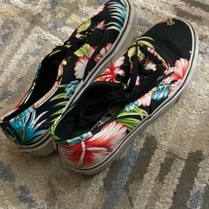 hawaiian vans floral, size 6.5